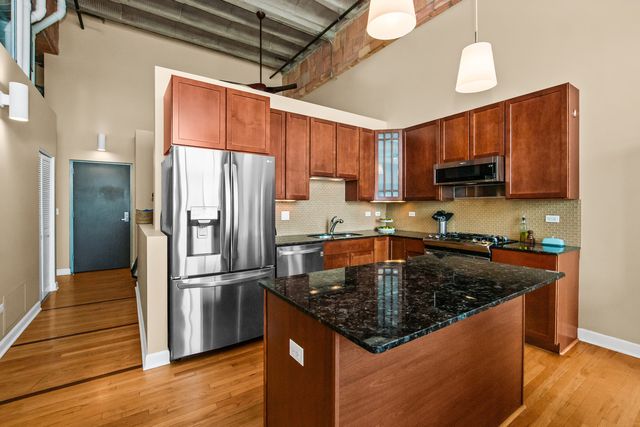 2545 S Dearborn Street 705, Chicago, IL 60616