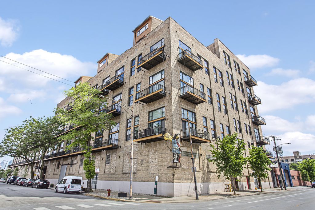 2545 S Dearborn Street 705, Chicago, IL 60616