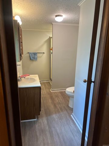 210 Broad St, Lepanto, AR 72354