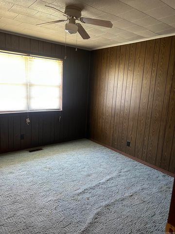 210 Broad St, Lepanto, AR 72354