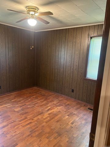 210 Broad St, Lepanto, AR 72354
