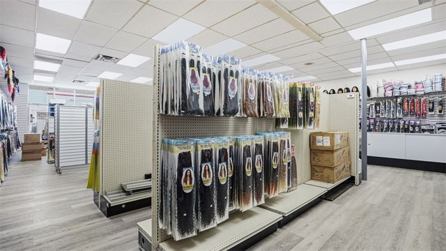 25-35 Walsh Road, Crafton, PA 15205