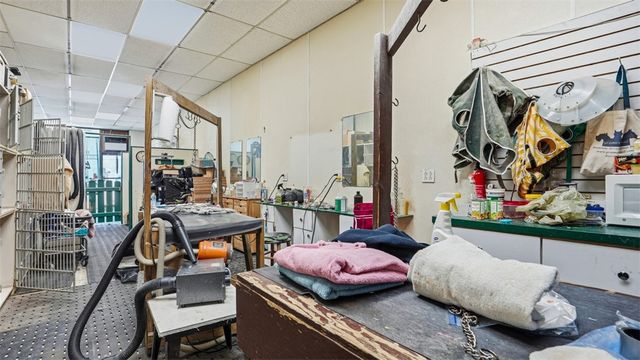 25-35 Walsh Road, Crafton, PA 15205