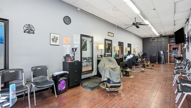 25-35 Walsh Road, Crafton, PA 15205