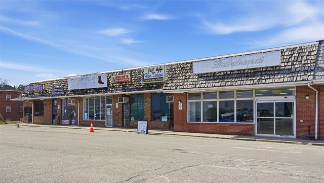 25-35 Walsh Road, Crafton, PA 15205