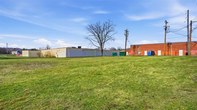 25-35 Walsh Road, Crafton, PA 15205