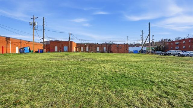 25-35 Walsh Road, Crafton, PA 15205