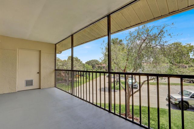 6563 Chasewood Drive F, Jupiter, FL 33458