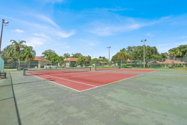 6563 Chasewood Drive F, Jupiter, FL 33458