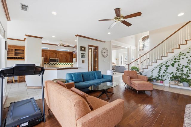 6713 Columbine Way, Plano, TX 75093