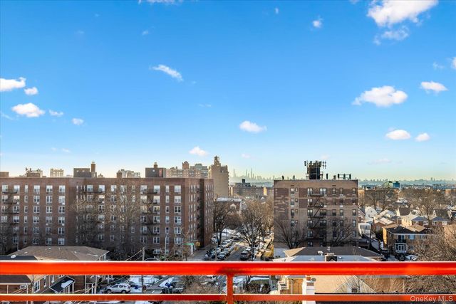 3425 150th Place 6E, Flushing, NY 11354