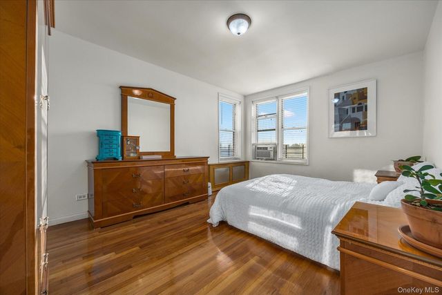 3425 150th Place 6E, Flushing, NY 11354