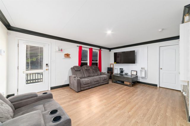 317 Road 5814, Cleveland, TX 77327