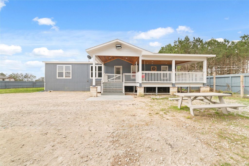 317 Road 5814, Cleveland, TX 77327