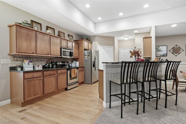 2244 Jessica Ln, Coralville, IA 52241