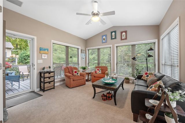 2244 Jessica Ln, Coralville, IA 52241