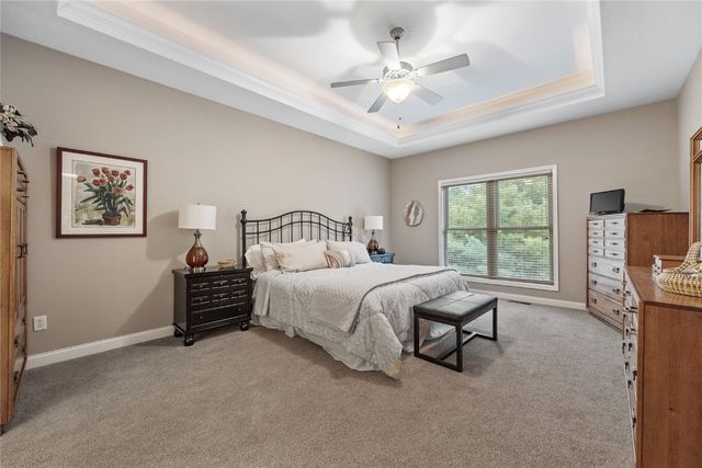 2244 Jessica Ln, Coralville, IA 52241