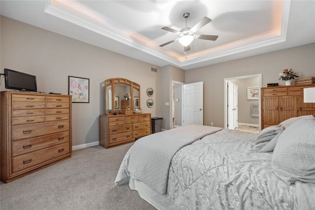 2244 Jessica Ln, Coralville, IA 52241