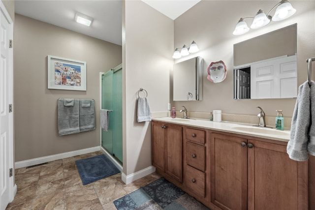 2244 Jessica Ln, Coralville, IA 52241