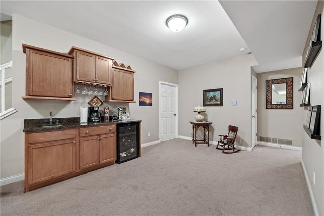 2244 Jessica Ln, Coralville, IA 52241