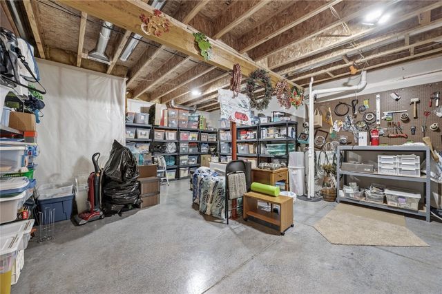 2244 Jessica Ln, Coralville, IA 52241