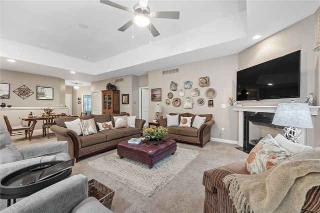 2244 Jessica Ln, Coralville, IA 52241