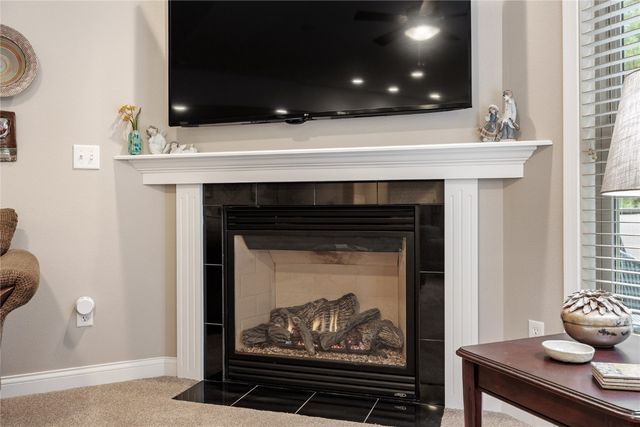 2244 Jessica Ln, Coralville, IA 52241