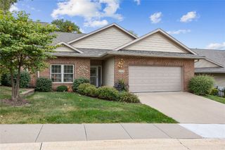 2244 Jessica Ln, Coralville, IA 52241