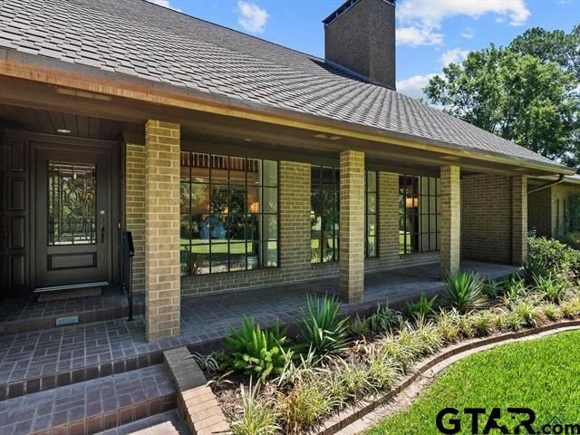 708 Richardson Lane, Henderson, TX 75654