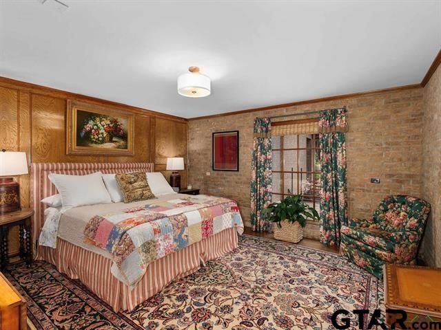 708 Richardson Lane, Henderson, TX 75654