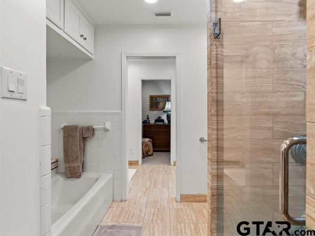 708 Richardson Lane, Henderson, TX 75654