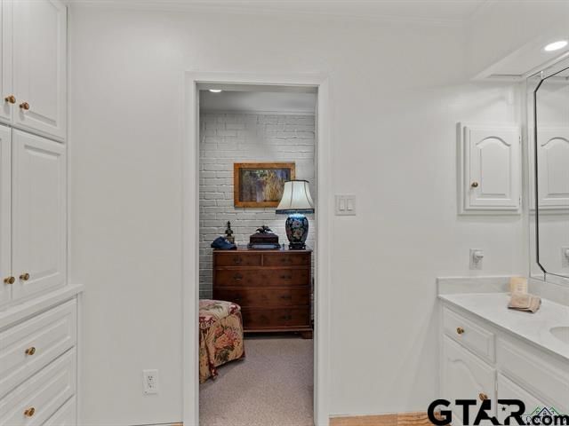 708 Richardson Lane, Henderson, TX 75654