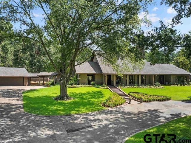 708 Richardson Lane, Henderson, TX 75654