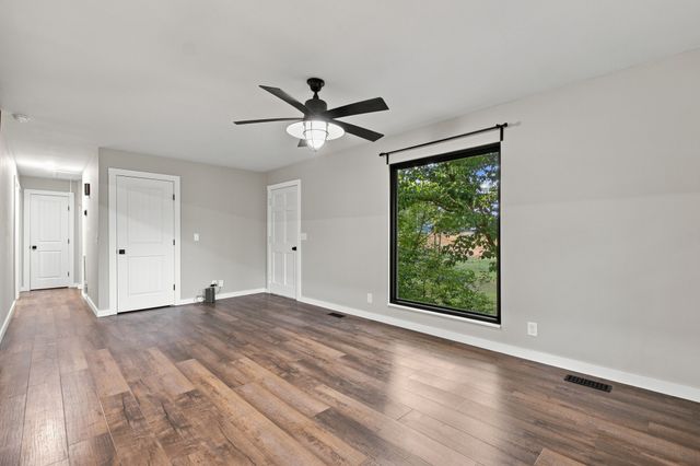 1444 Highway 52, E, Portland, TN 37148