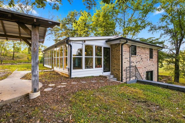 1444 Highway 52, E, Portland, TN 37148