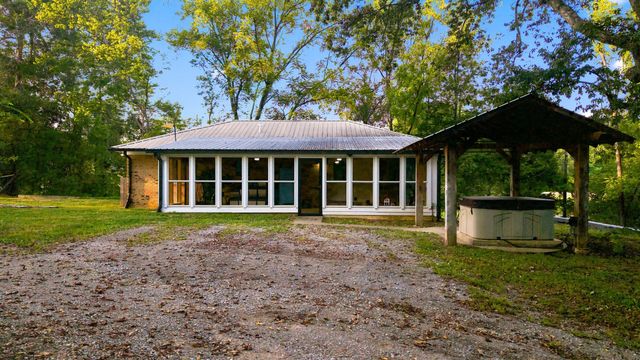 1444 Highway 52, E, Portland, TN 37148