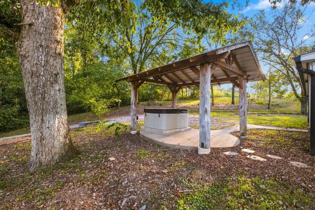 1444 Highway 52, E, Portland, TN 37148