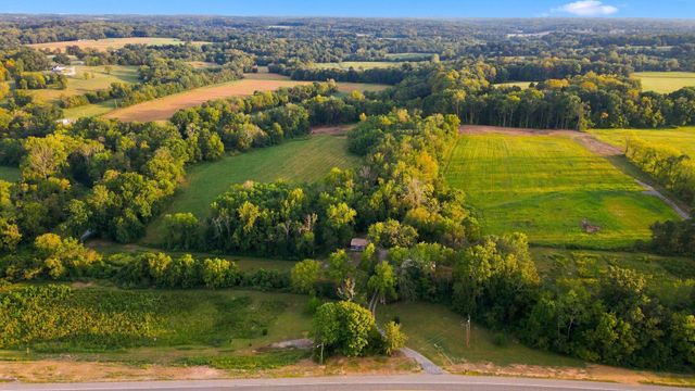 1444 Highway 52, E, Portland, TN 37148