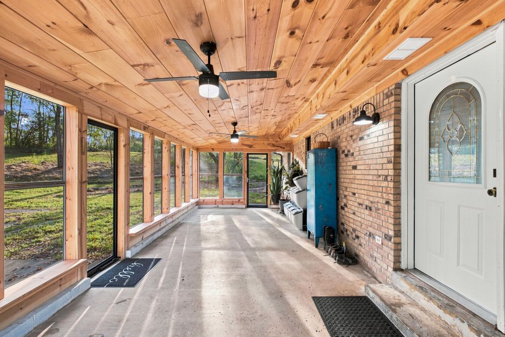 1444 Highway 52, E, Portland, TN 37148