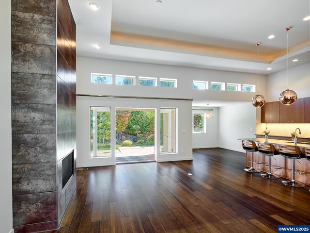 500 Yapa Dr, Silverton, OR 97381