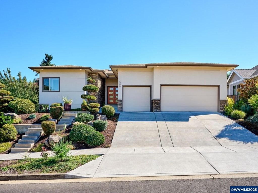 500 Yapa Dr, Silverton, OR 97381