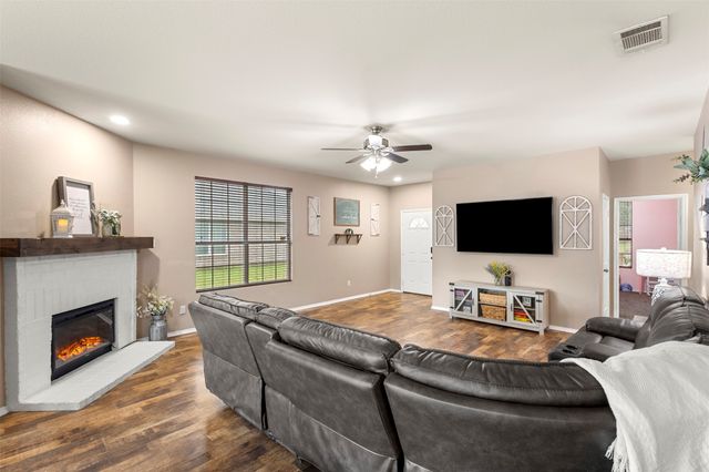 230 Colt Drive, Waxahachie, TX 75165