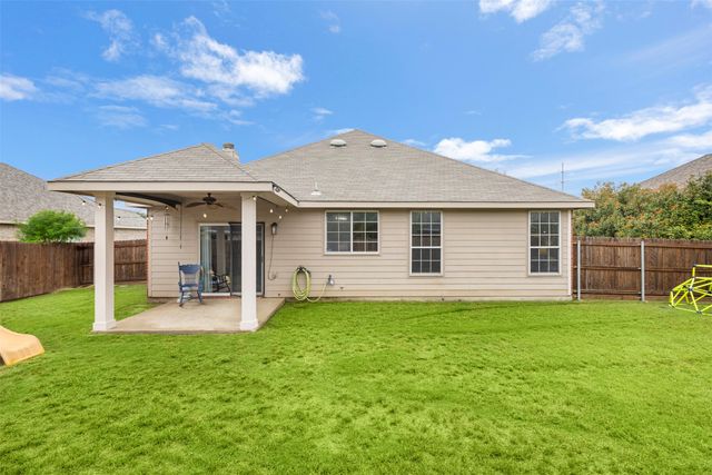 230 Colt Drive, Waxahachie, TX 75165