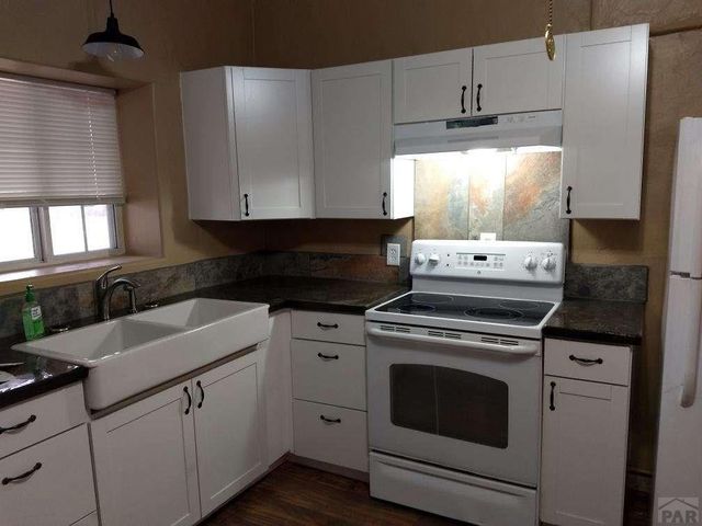 209 E 9th St, Walsenburg, CO 81089