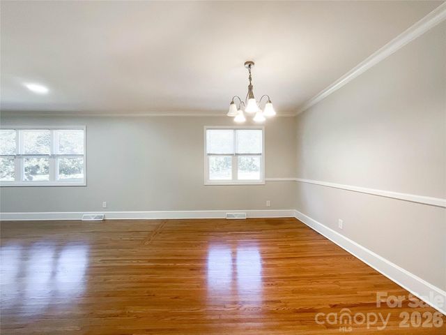 6728 Lakeside Drive, Charlotte, NC 28215
