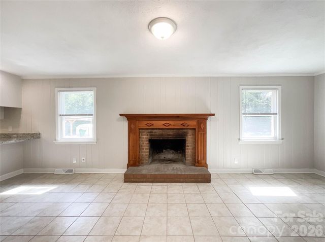 6728 Lakeside Drive, Charlotte, NC 28215