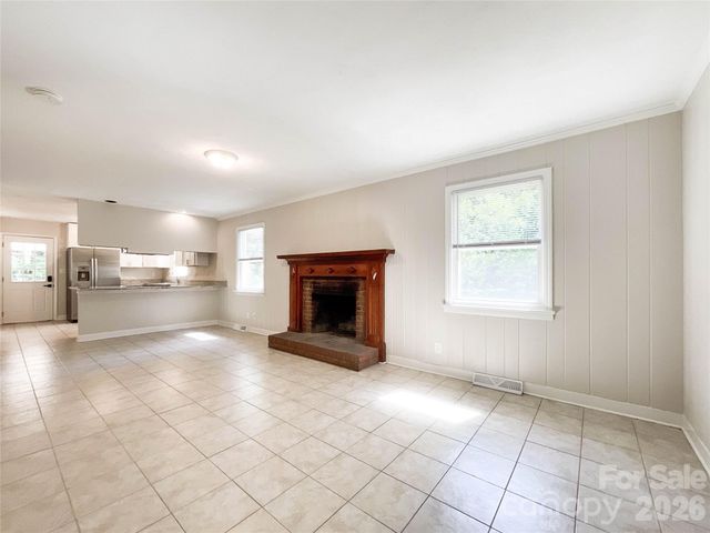 6728 Lakeside Drive, Charlotte, NC 28215