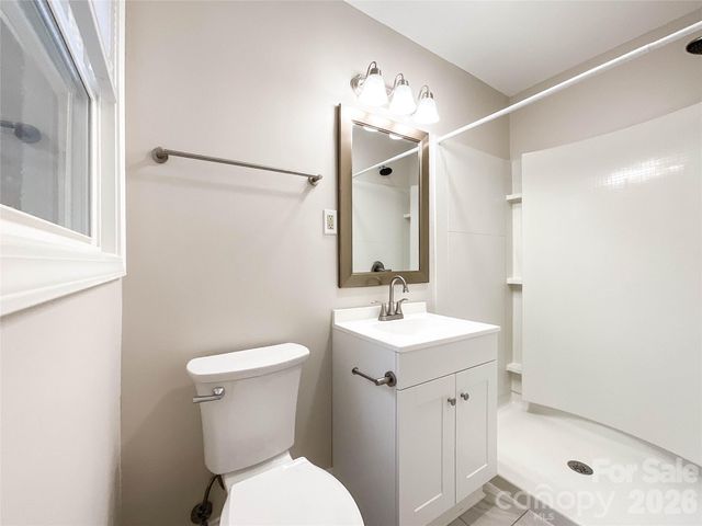 6728 Lakeside Drive, Charlotte, NC 28215
