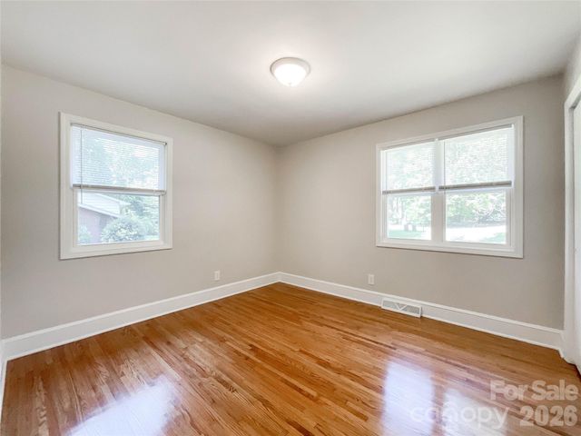 6728 Lakeside Drive, Charlotte, NC 28215