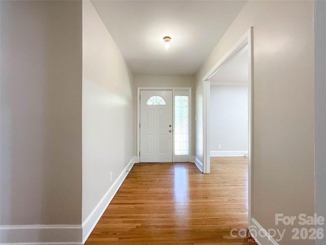6728 Lakeside Drive, Charlotte, NC 28215